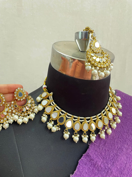 Sharvari Mirror Necklace Set