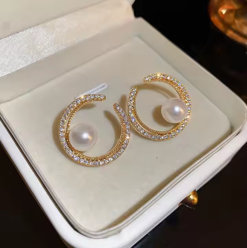 Moon Pearl Crystal Earrings