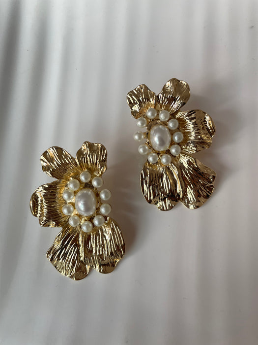 Florina Pearl Earrings