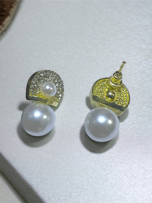 Moonbeam Pearl Drop Earrings