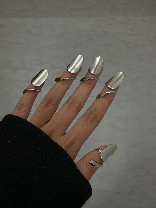 Bombshell Nail Ring Silver