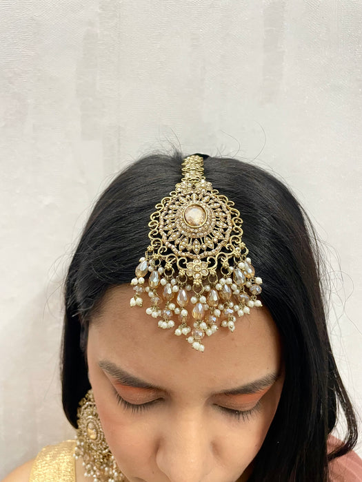 Maharani Earrings Mangtika Set