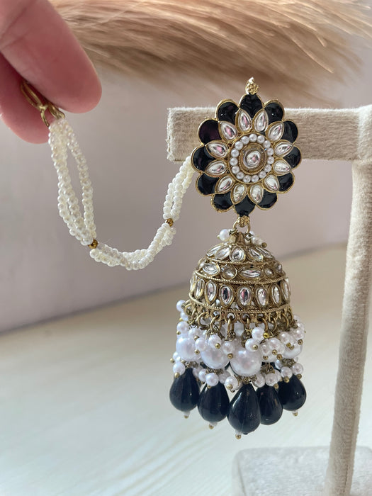 Amaira Pearl Jhumka