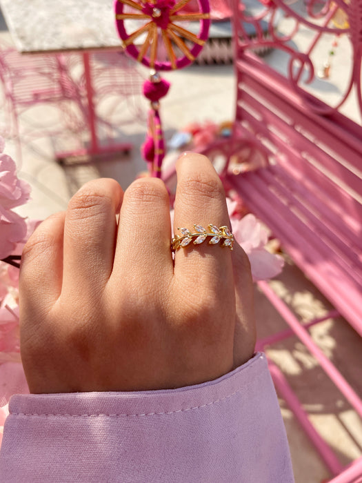 Leafy Luxe Ring