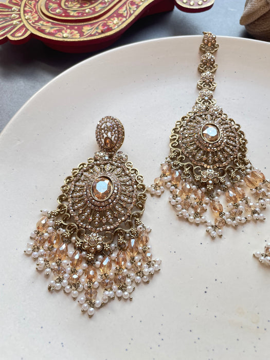 Maharani Earrings Mangtika Set