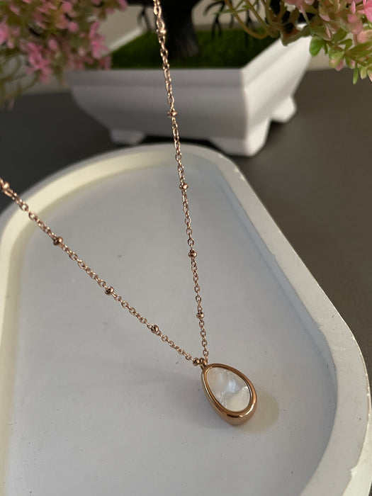 Dainty Droplet Chain