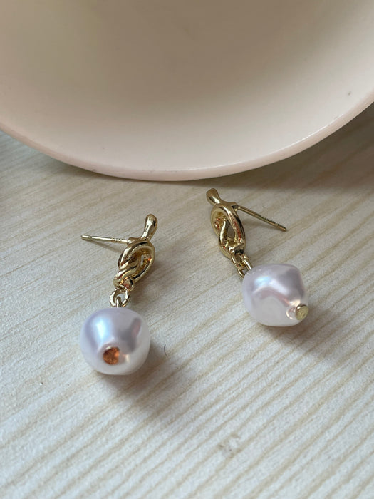 Pearlfall Earrings