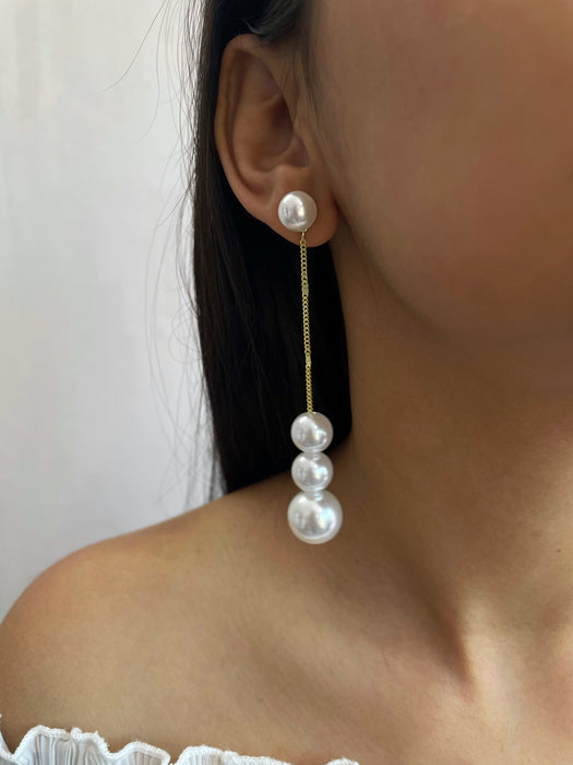 Lustrous Pearl Drop Earrings