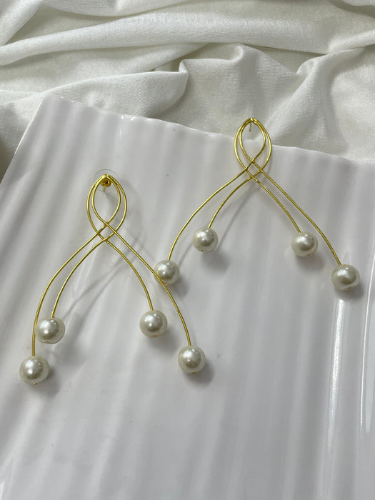 Golden Wave Pearl Earrings