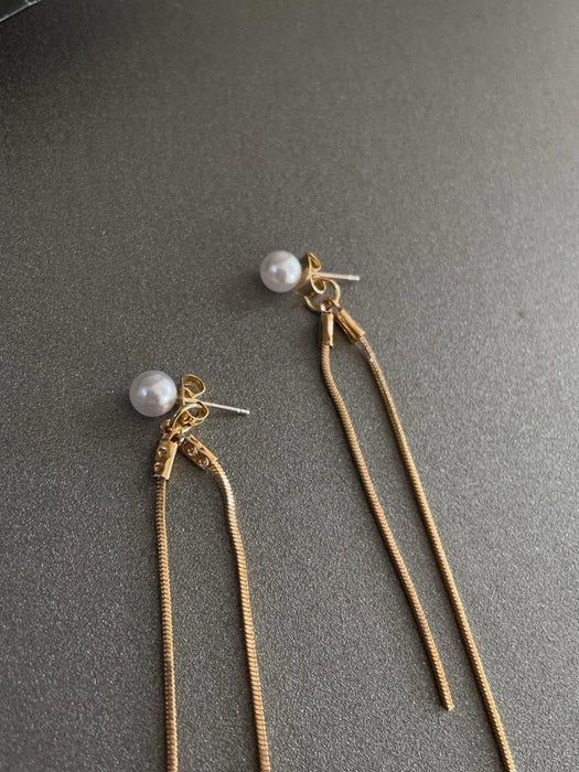 Pearl threader deals earrings gold