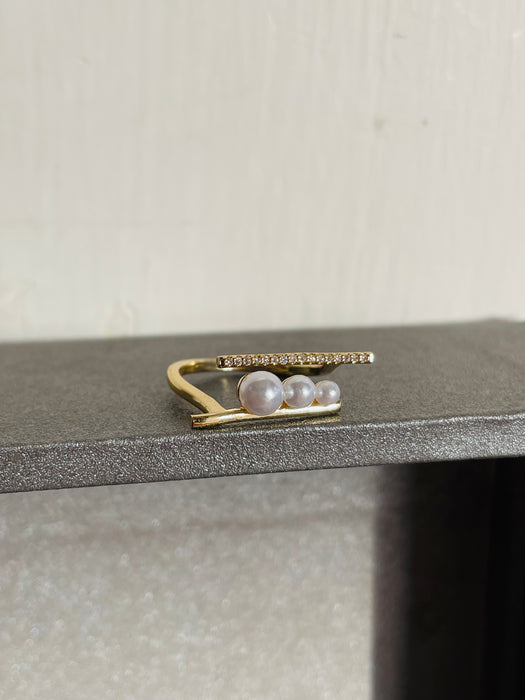 Slim Pearl Ring