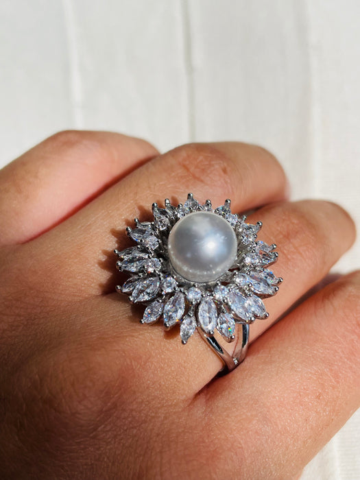 Sweet Pearl Snowflake Ring