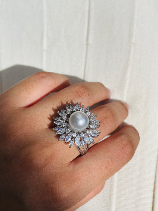 Sweet Pearl Snowflake Ring